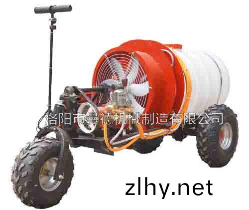 自(zi)走式(shi)噴霧(wu)機(ji)